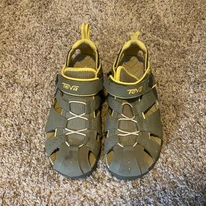 Teva grey/yellow sandals